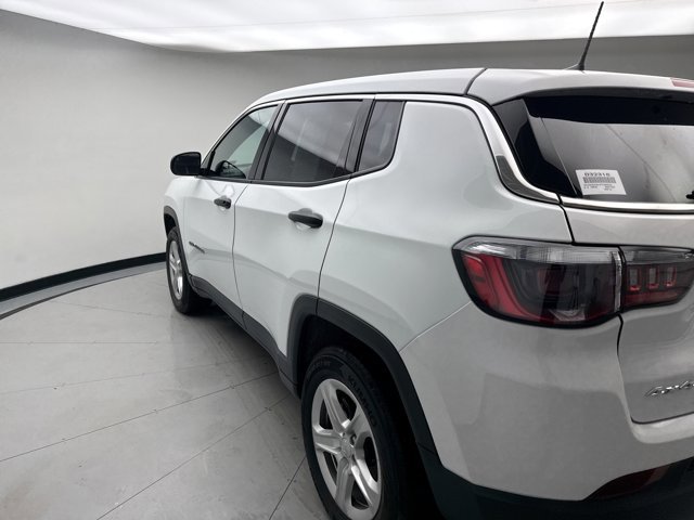 Used 2023 Jeep Compass Sport image 3