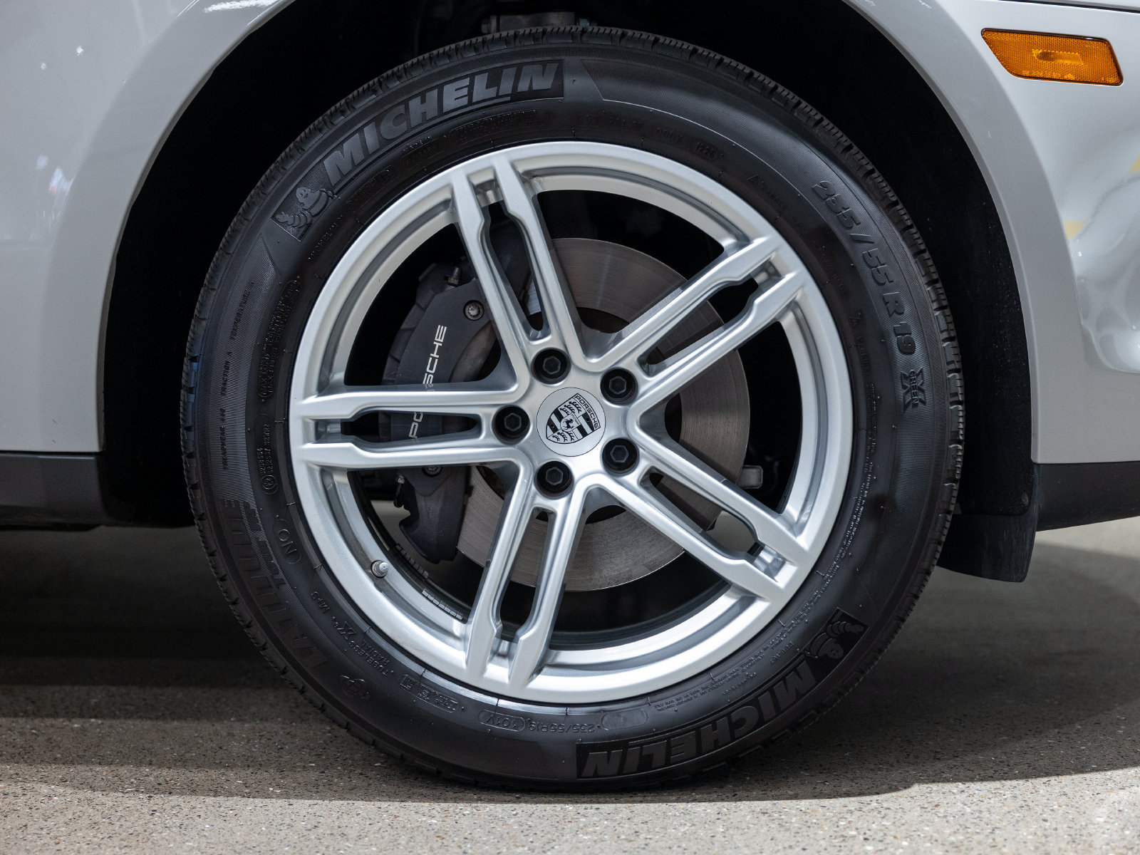 Certified 2026 Porsche Macan AWD/4WD image 21