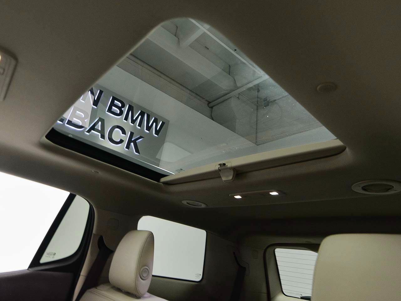 Used 2018 GMC Acadia Denali w/ Technology Package FWD image 8