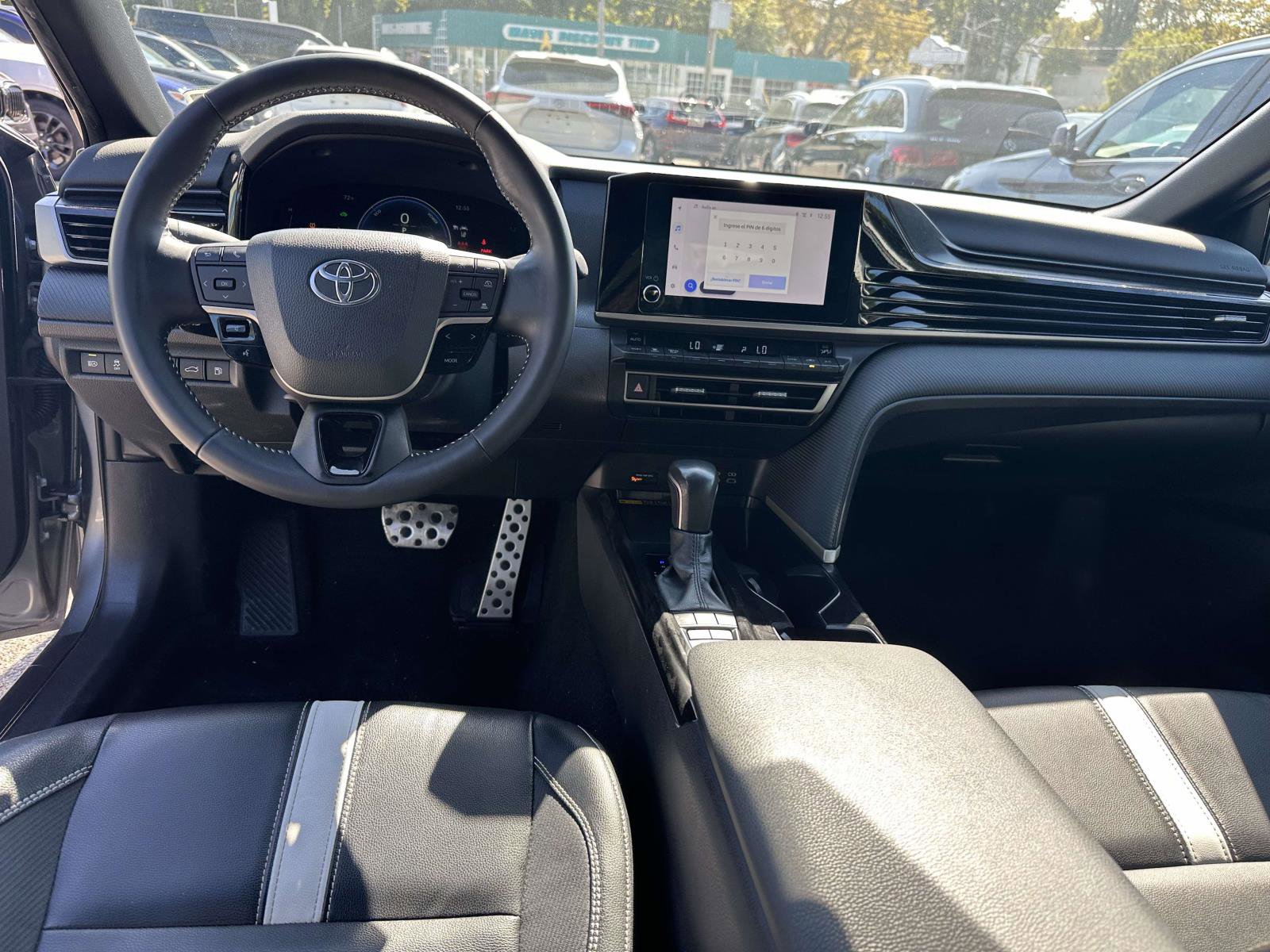 Used 2025 Toyota Camry SE image 19