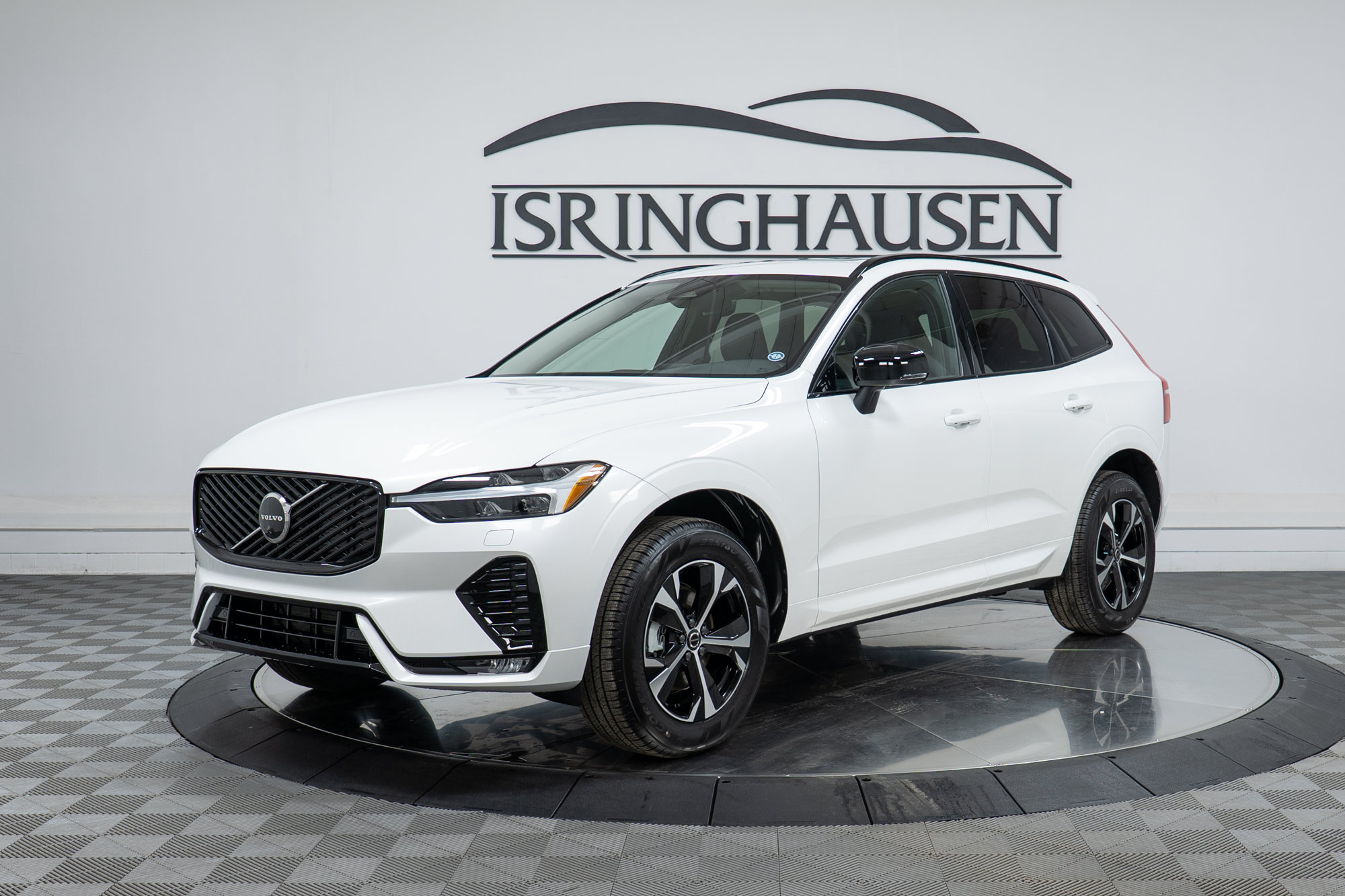 New 2026 Volvo XC60 B5 Core w/ Climate Package