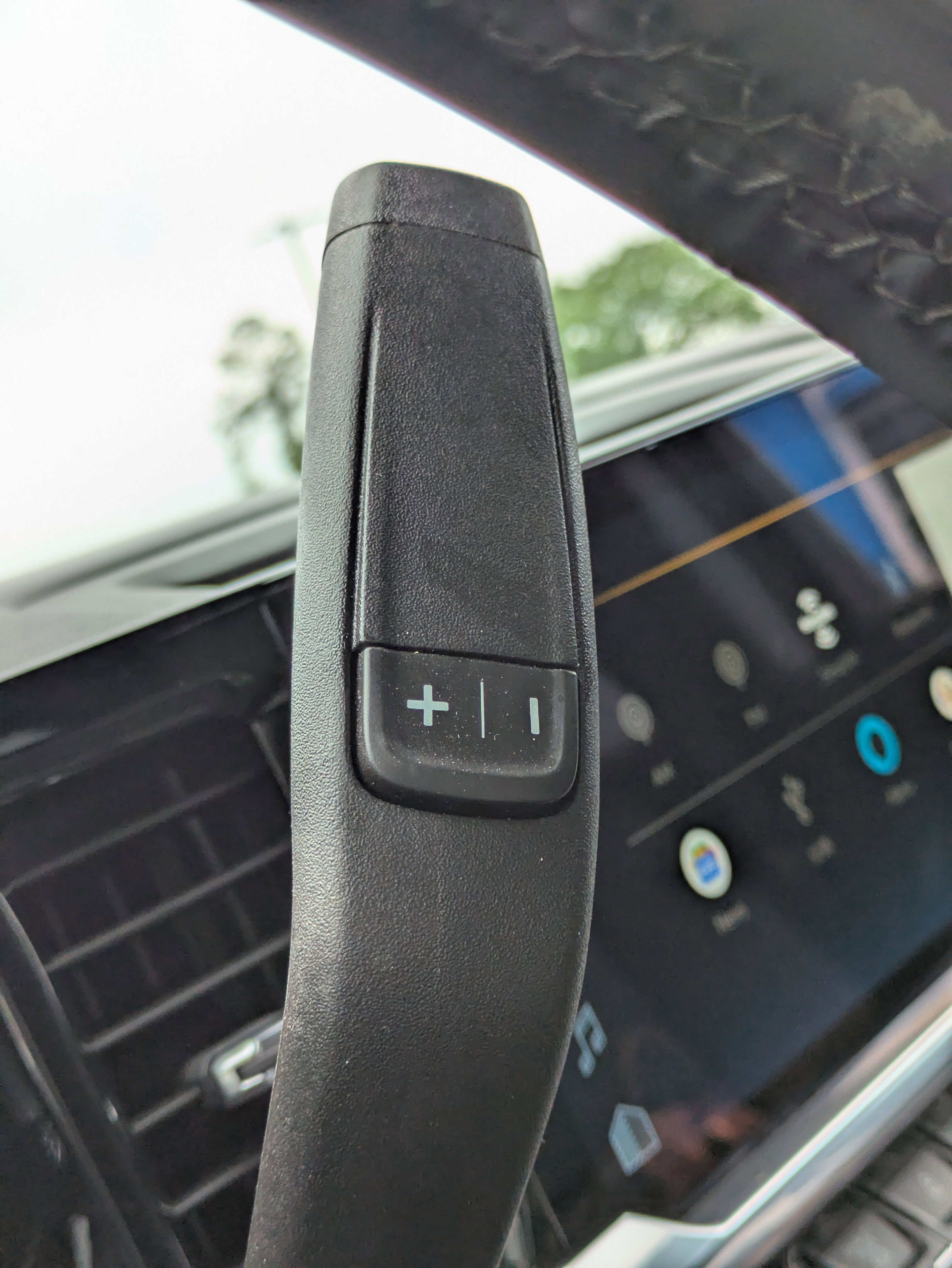 Used 2025 Chevrolet Silverado 2500 LTZ w/ LTZ Plus Package image 17