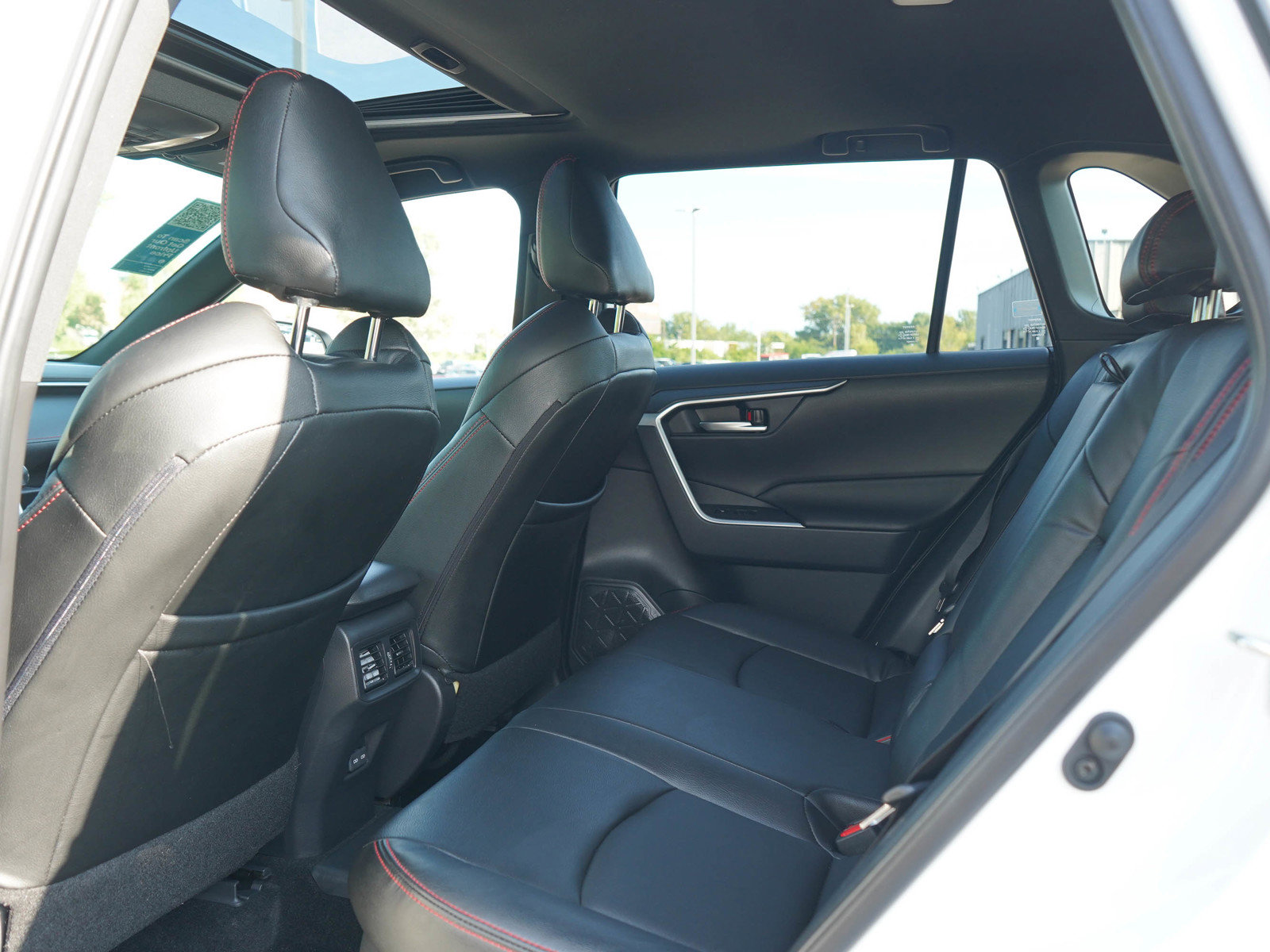 Used 2024 Toyota RAV4 SE w/ Weather & Moonroof Package AWD/4WD image 15