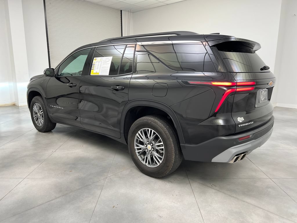 Used 2024 Chevrolet Traverse LT FWD image 6