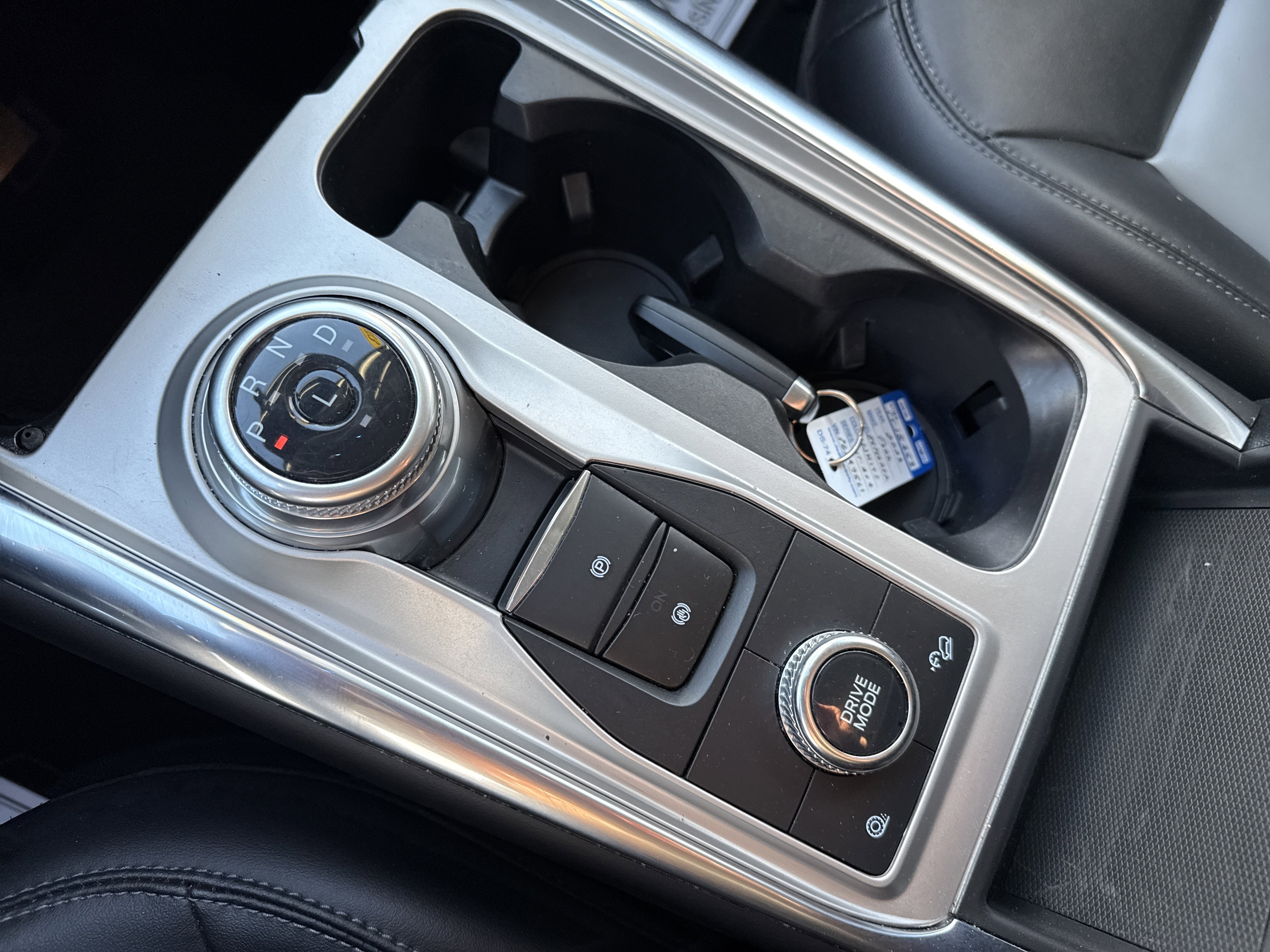 Certified 2023 Ford Explorer XLT w/ Equipment Group 202A image 25