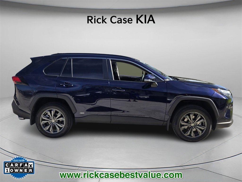 Used 2024 Toyota RAV4 XLE Premium image 4