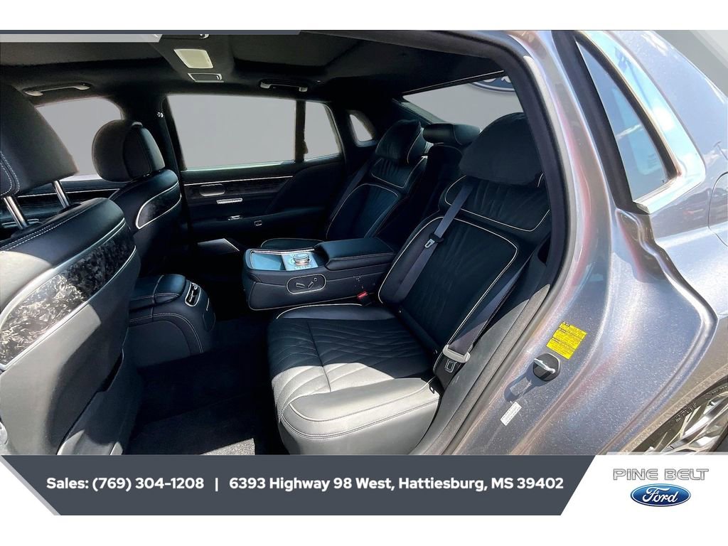 Used 2023 Genesis G90 3.5T AWD/4WD image 19