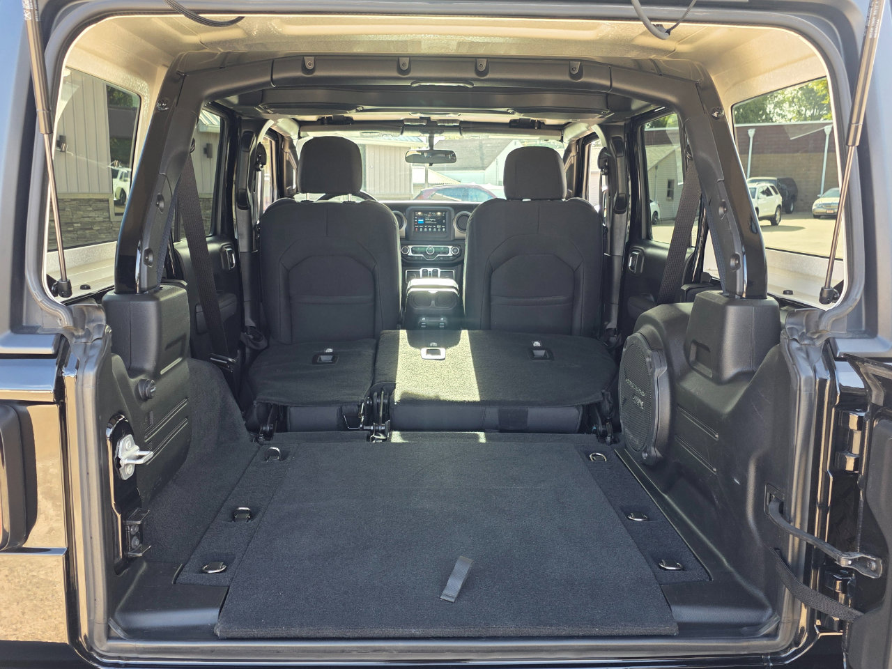 Used 2022 Jeep Wrangler Unlimited Sport image 18