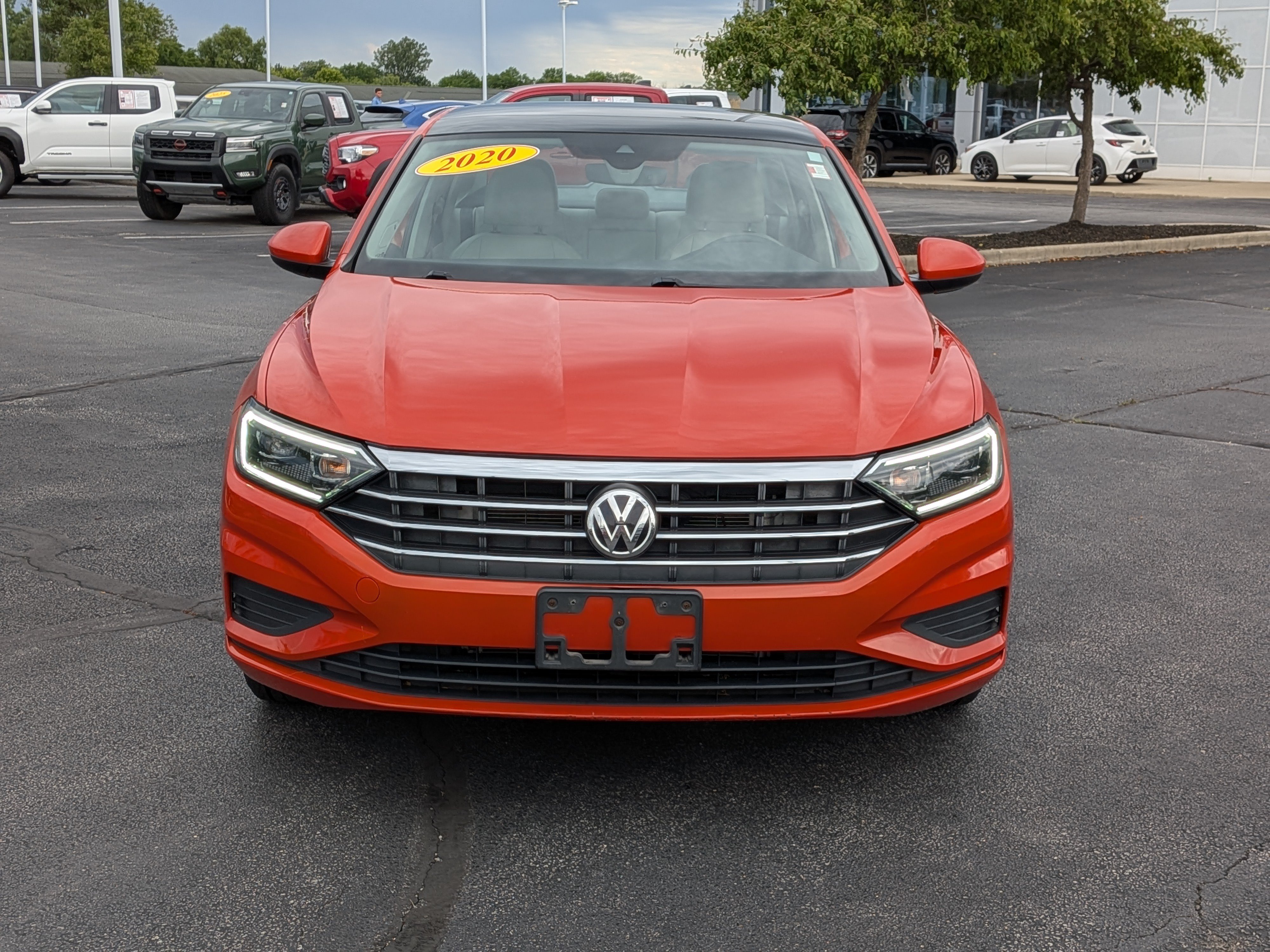 Used 2020 Volkswagen Jetta SEL FWD image 2