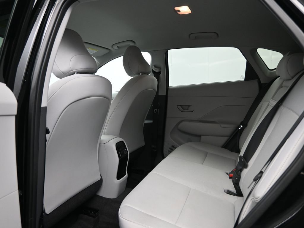 Used 2024 Hyundai Kona SEL AWD/4WD image 25