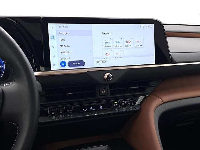 Used 2025 Toyota Crown Limited image 22