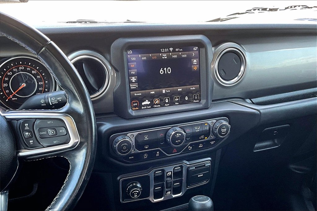 Used 2020 Jeep Gladiator Overland image 9