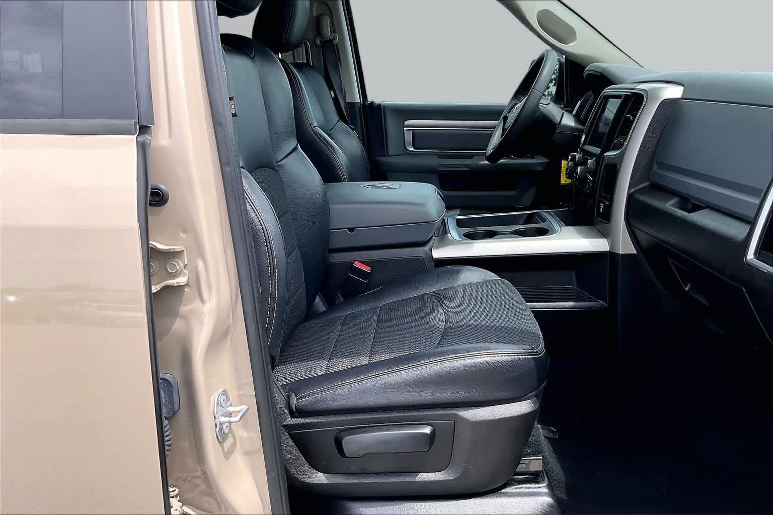 Used 2019 RAM 1500 Warlock w/ Electronics Group AWD/4WD image 9