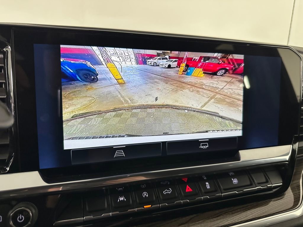 Used 2025 Chevrolet Silverado 1500 LT AWD/4WD image 20