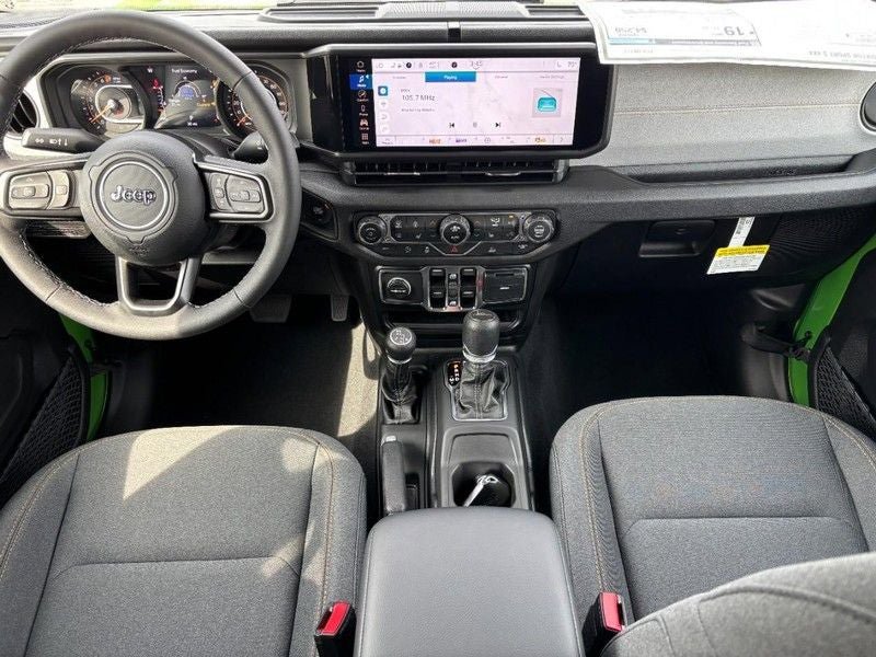 Used 2025 Jeep Gladiator Sport AWD/4WD image 6