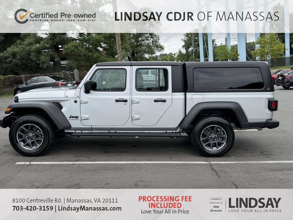 Certified 2024 Jeep Gladiator Sport AWD/4WD image 6