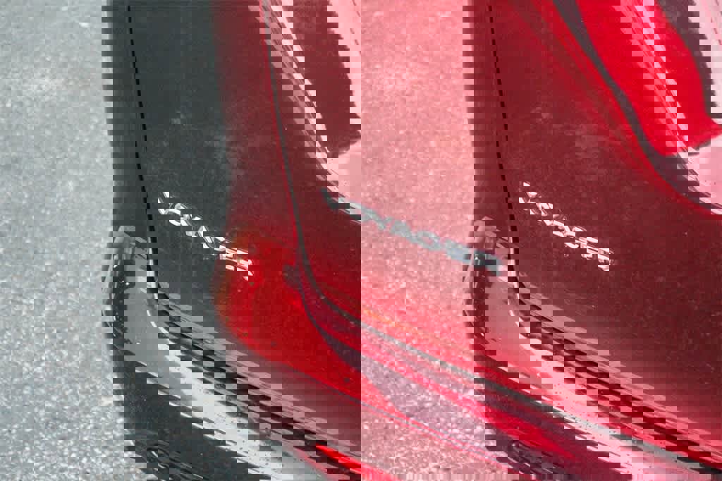 Used 2021 Chrysler Voyager Lxi image 9