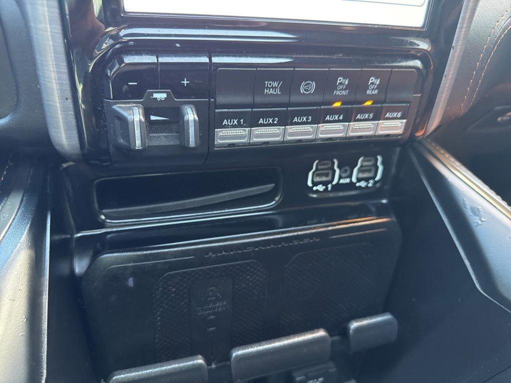 Used 2022 RAM 3500 Limited AWD/4WD image 19