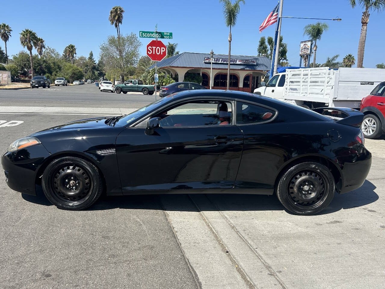 Used 2007 Hyundai Tiburon FWD image 4