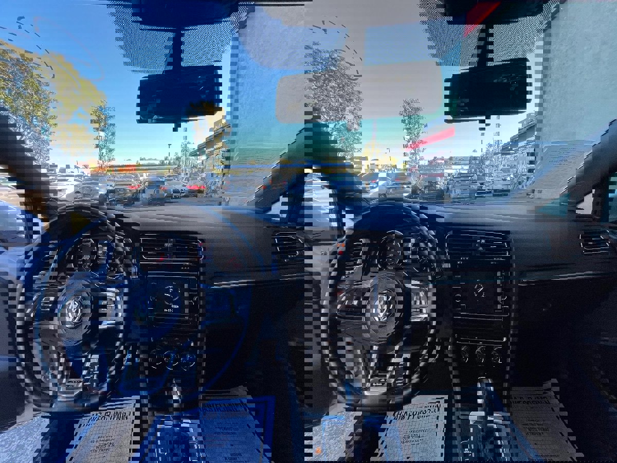 Used 2018 Volkswagen GTI SE image 9