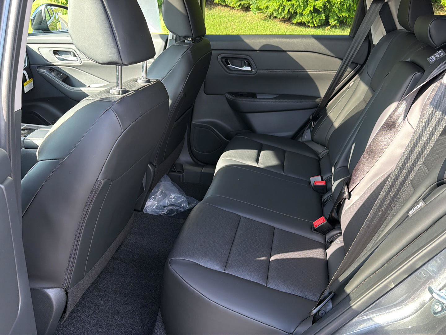 New 2026 Nissan Rogue Dark Armor FWD image 10