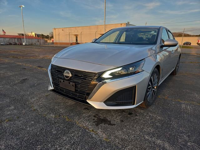 Used 2023 Nissan Altima 2.5 SV