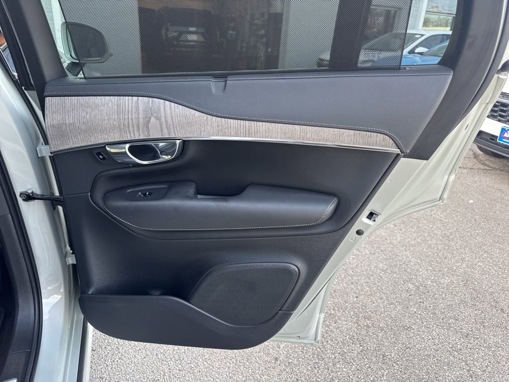 Used 2021 Volvo XC90 T6 Inscription w/ Protection Package Premier image 11