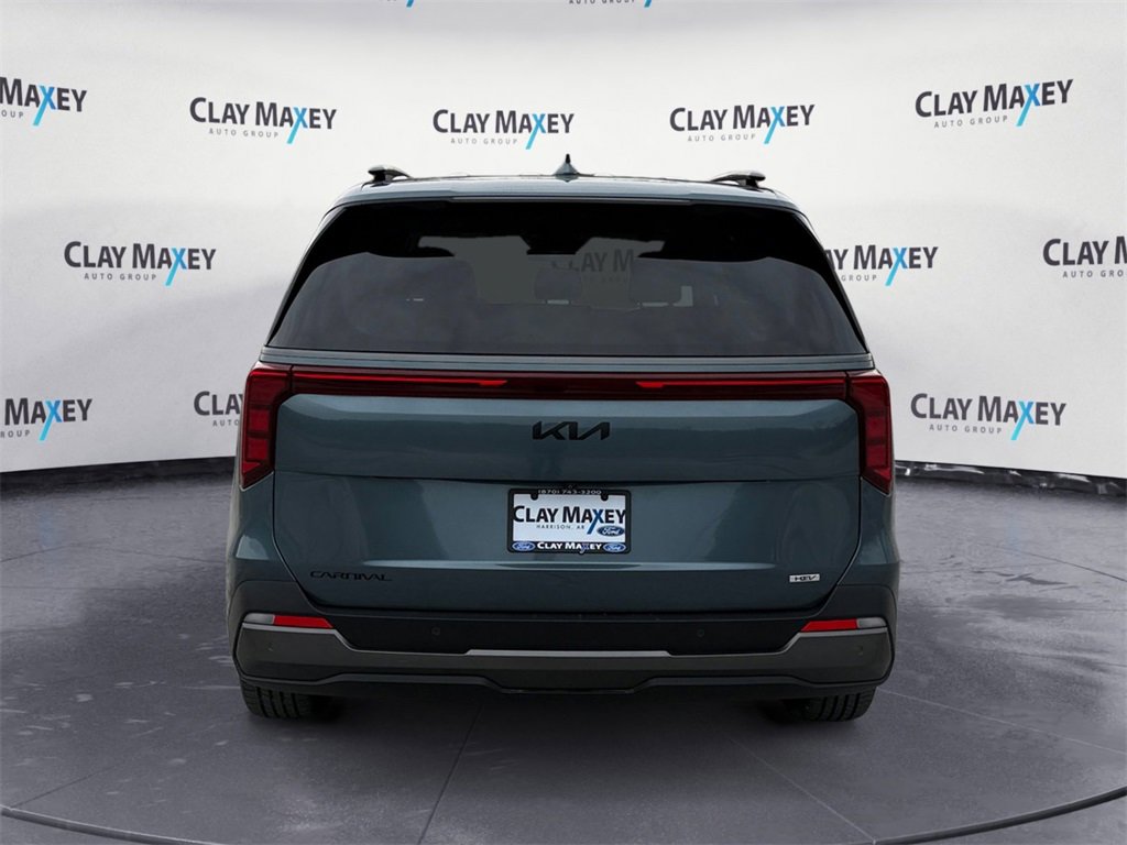 Used 2025 Kia Carnival SX w/ SX Dark Edition Package image 4