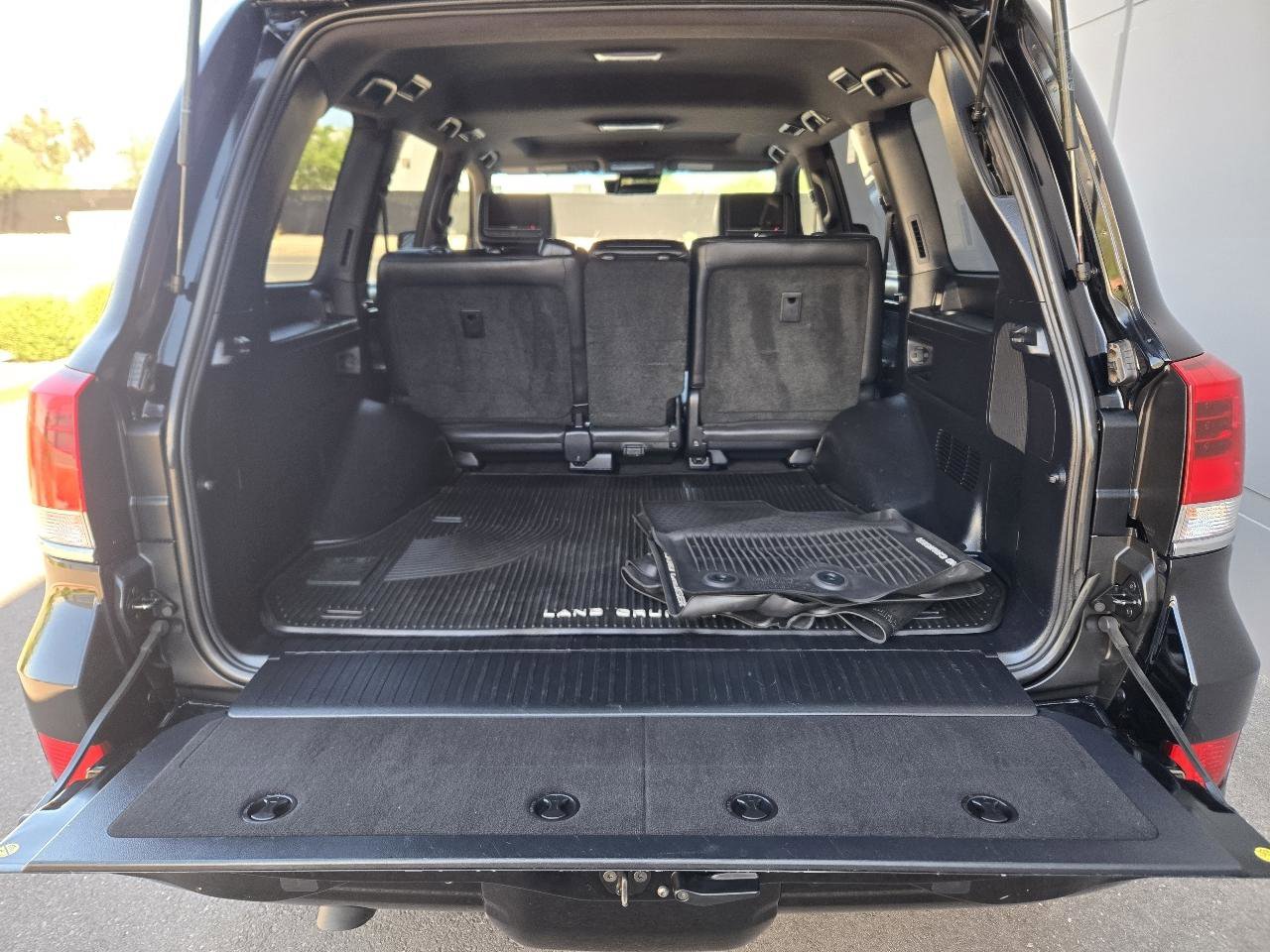 Used 2020 Toyota Land Cruiser Heritage Edition image 48