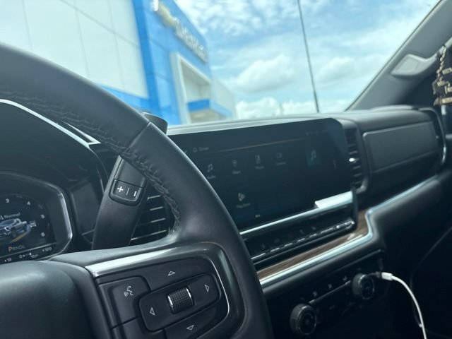 Used 2024 Chevrolet Silverado 2500 LT AWD/4WD image 12