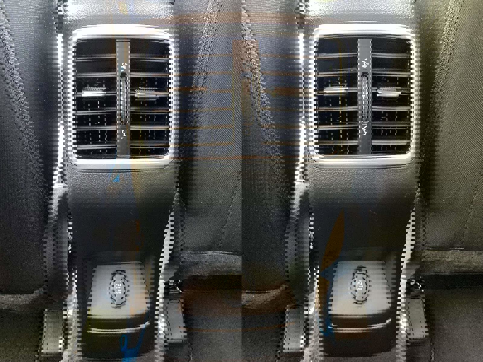 Used 2022 Kia Sportage LX image 17