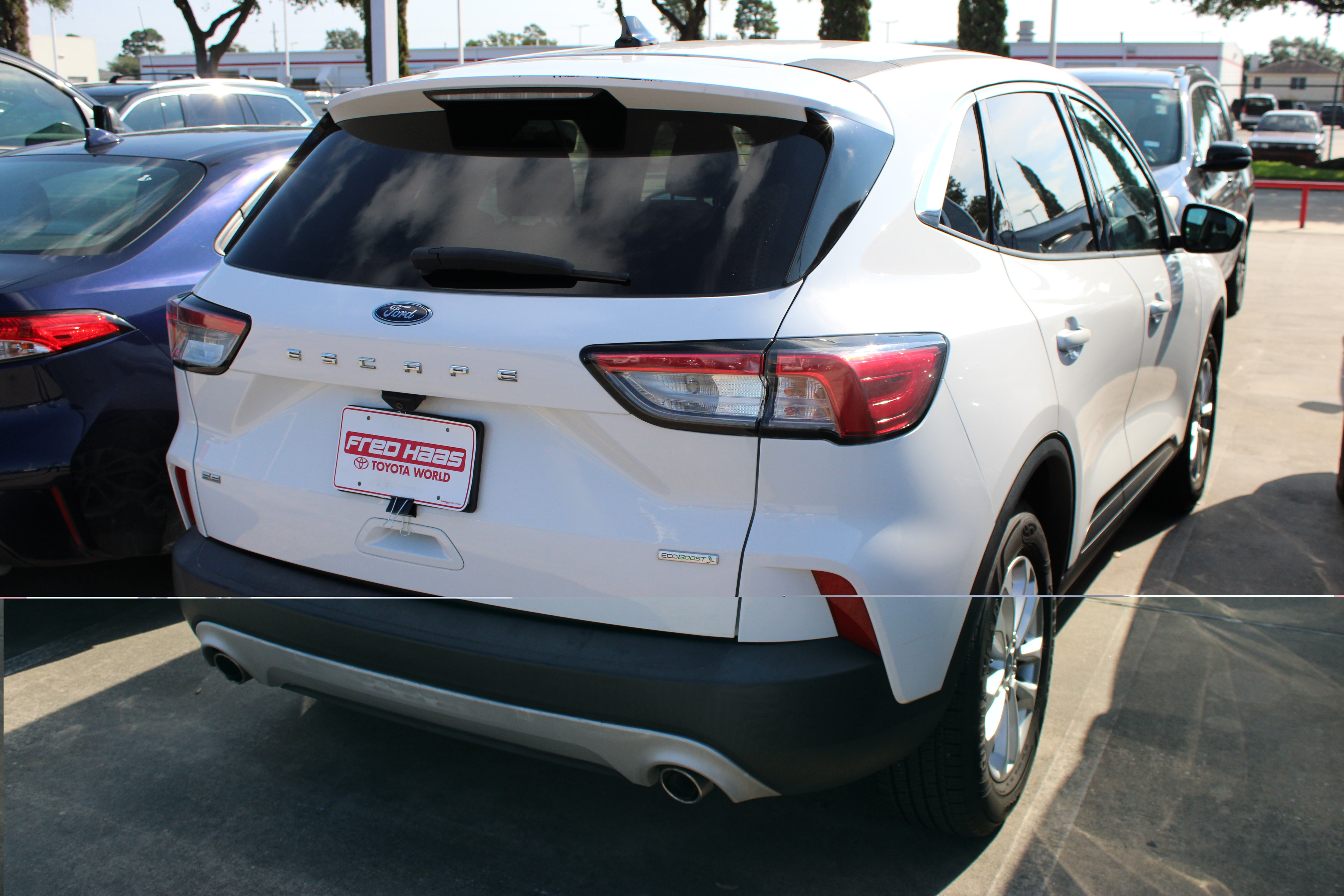 Used 2020 Ford Escape SE FWD image 9