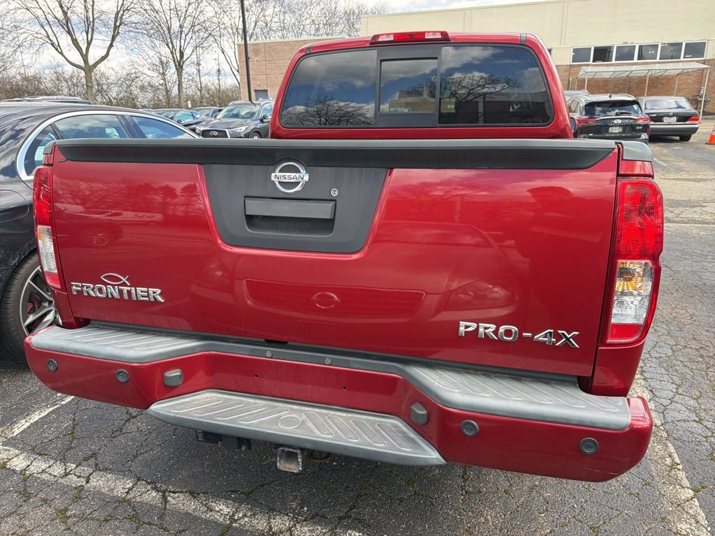 Used 2017 Nissan Frontier PRO-4X w/ Pro-4x Graphics Package image 3
