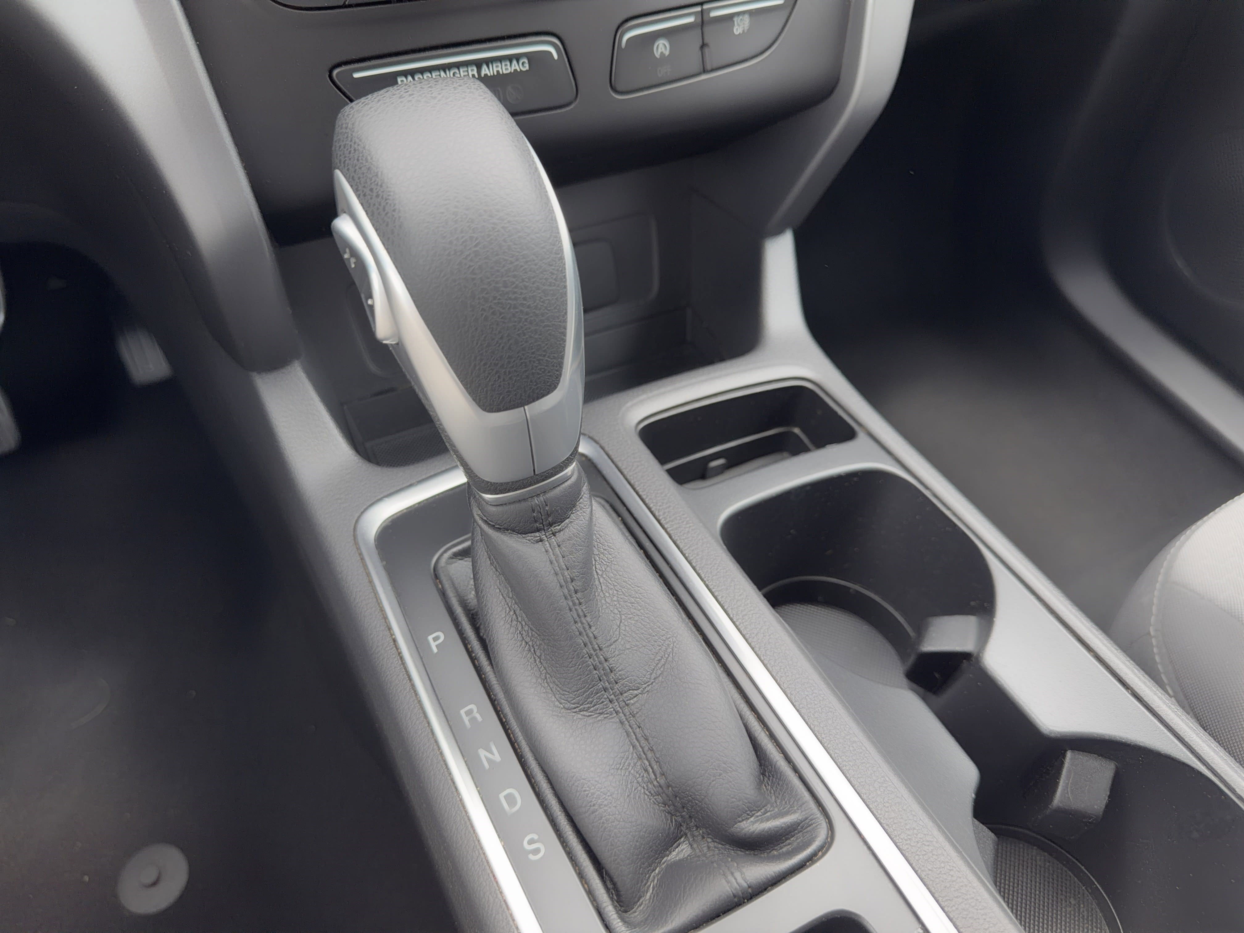 Used 2019 Ford Escape SE FWD image 25