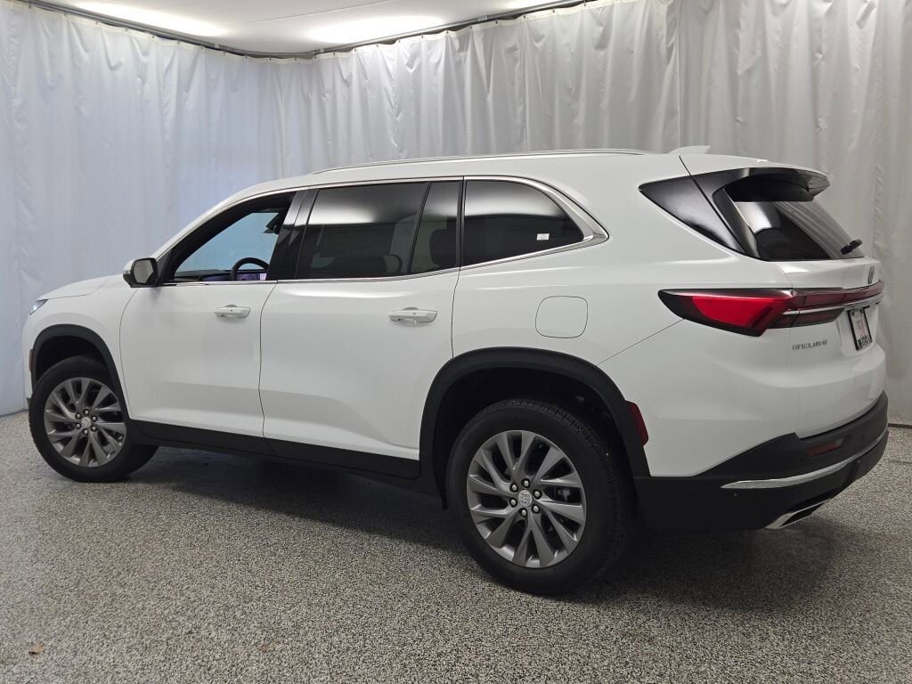 New 2026 Buick Enclave Preferred w/ LPO, Floor Liner Package image 15