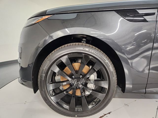New 2026 Land Rover Range Rover Sport Dynamic SE image 11
