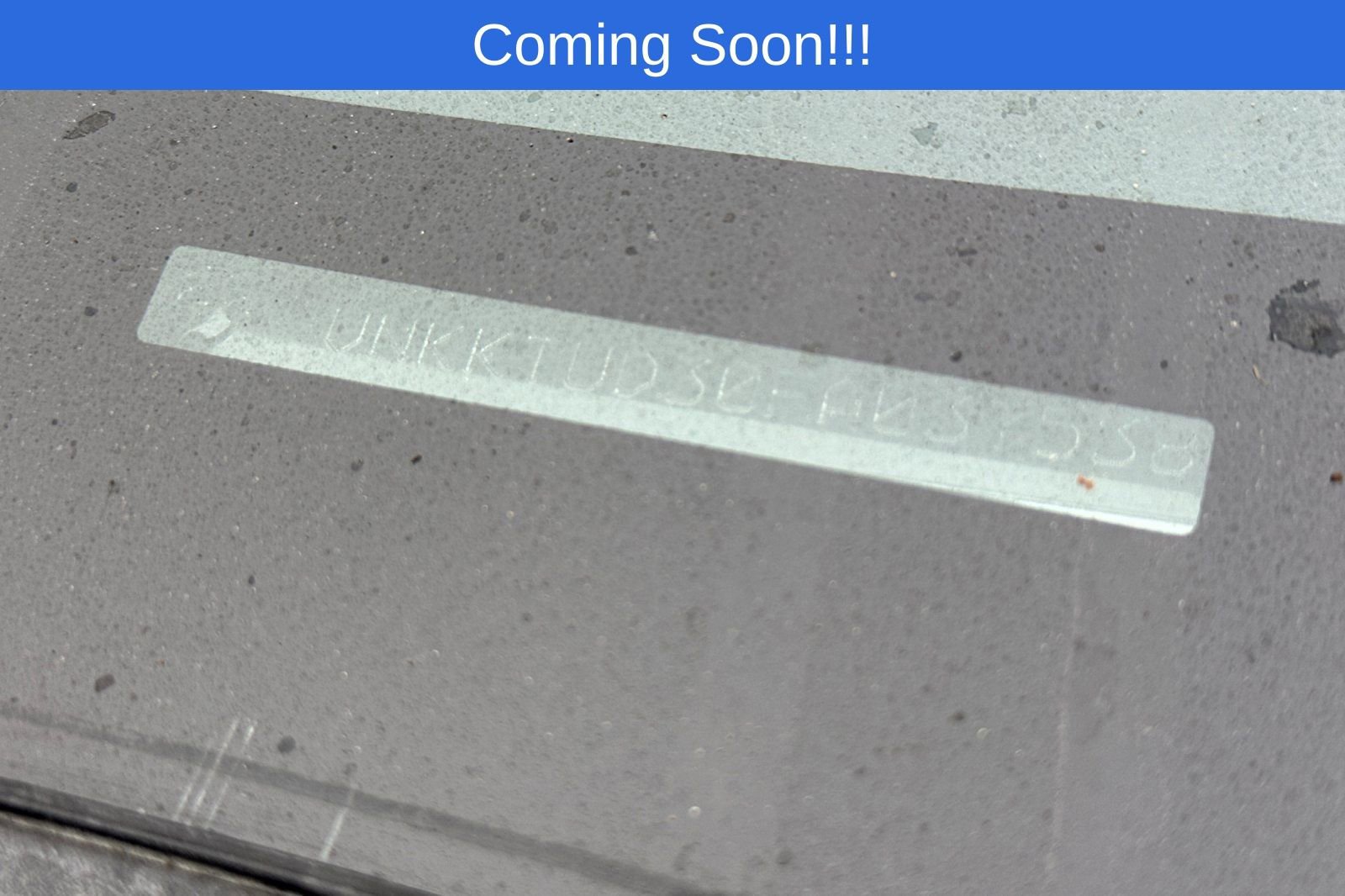 Used 2015 Toyota Yaris L image 3