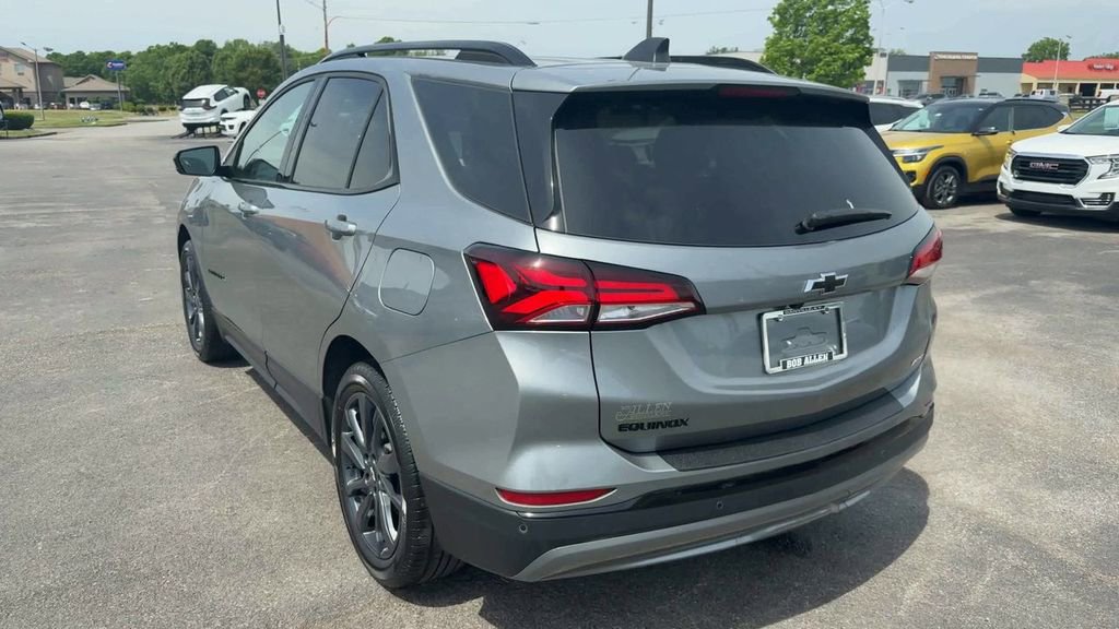 Used 2024 Chevrolet Equinox RS w/ LPO, Floor Liner Package FWD image 5