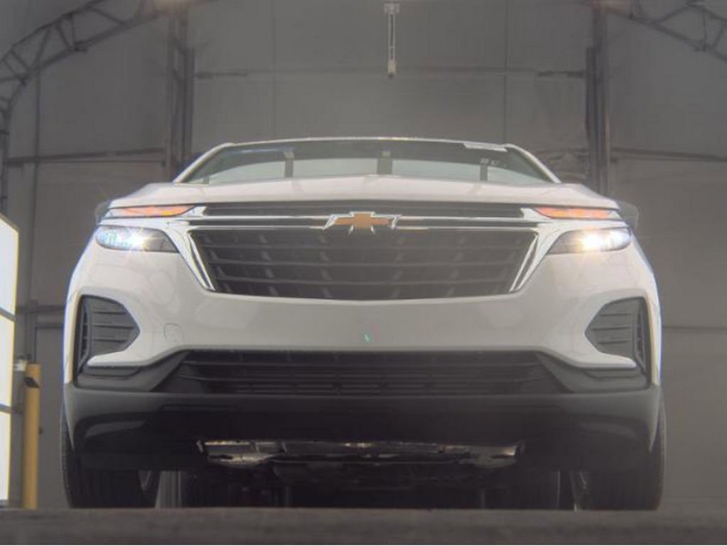 Used 2024 Chevrolet Equinox LS image 3