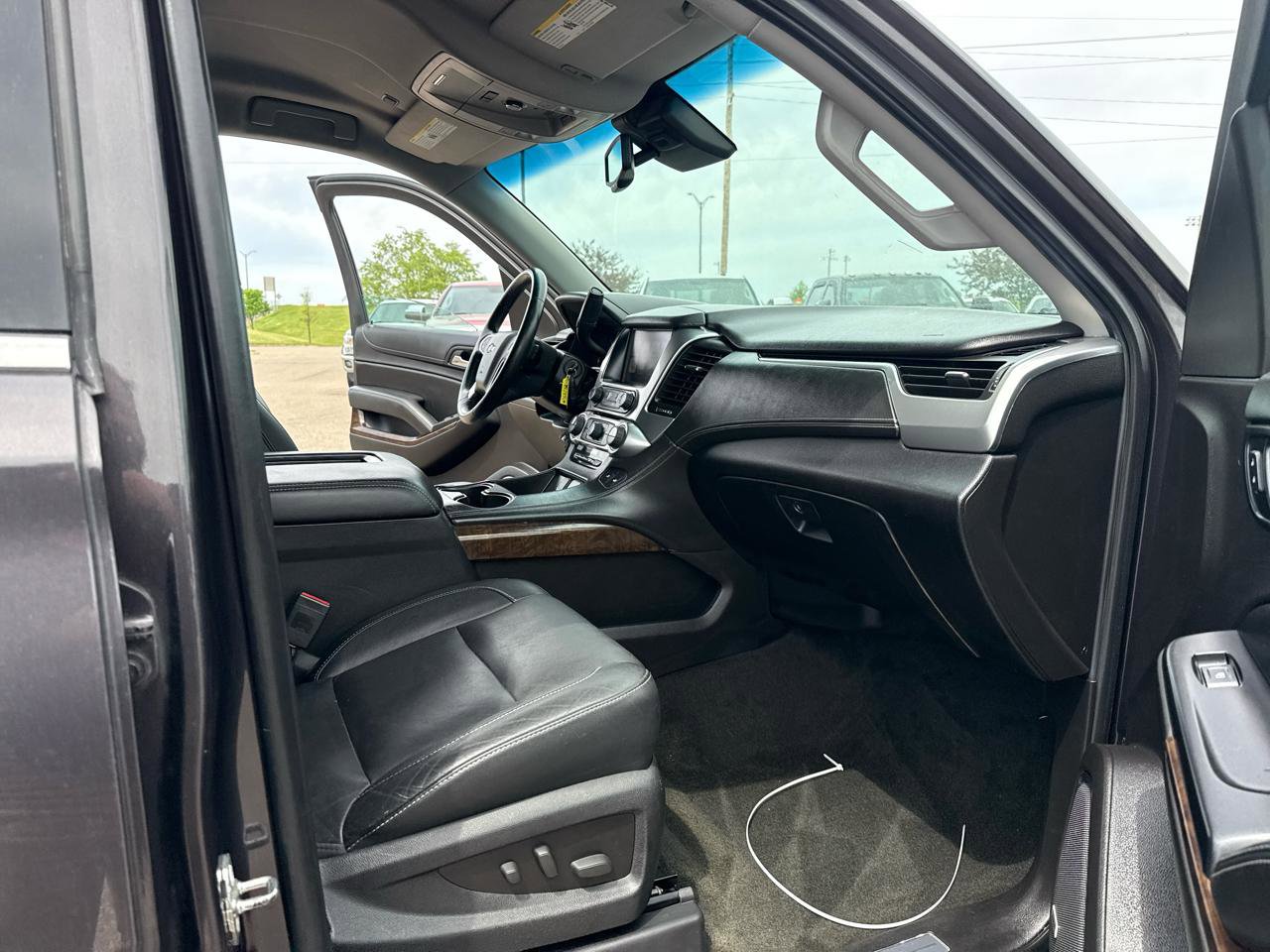 Used 2016 Chevrolet Suburban LT AWD/4WD image 29