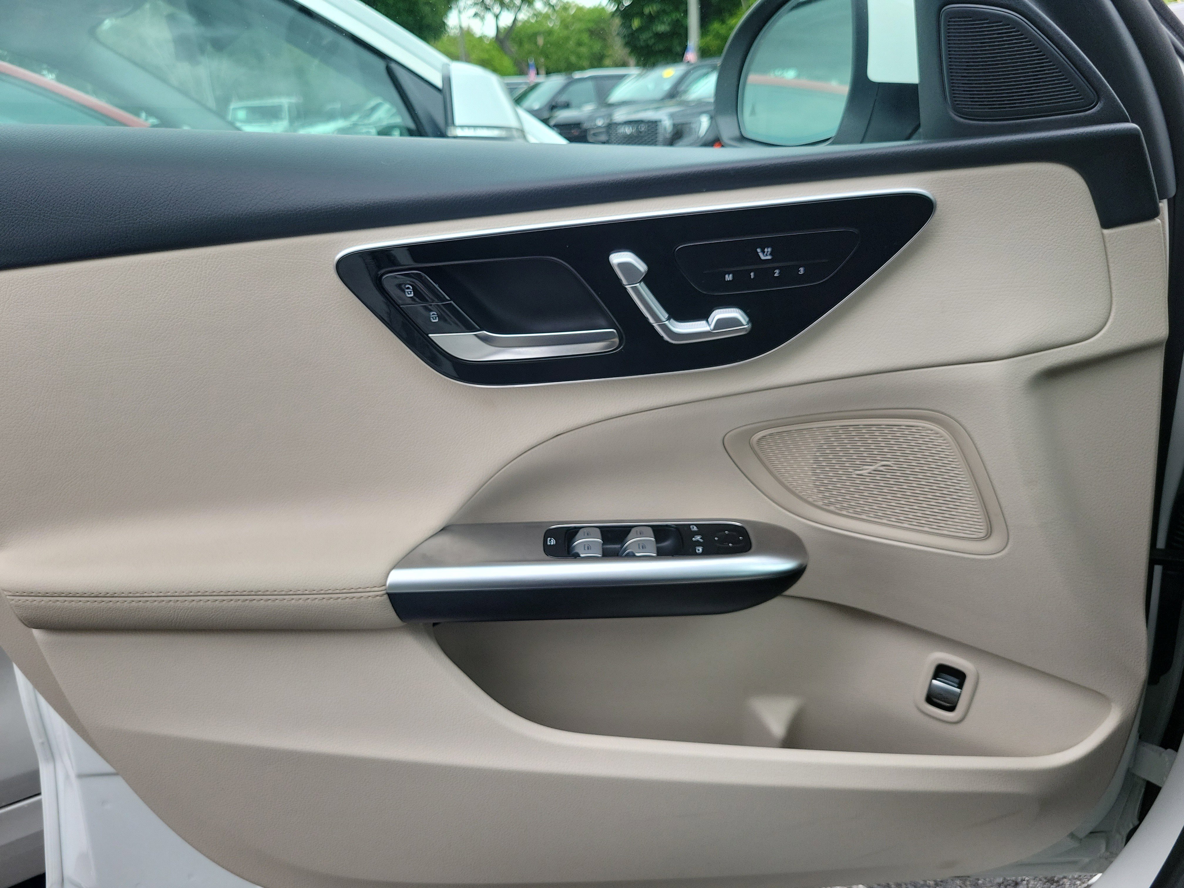 Used 2025 Mercedes-Benz C 300 Sedan image 20