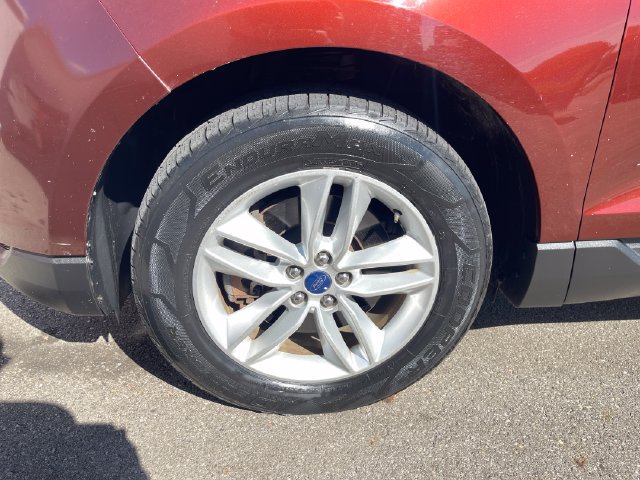 Used 2016 Ford Edge SEL w/ Equipment Group 201A AWD/4WD image 13