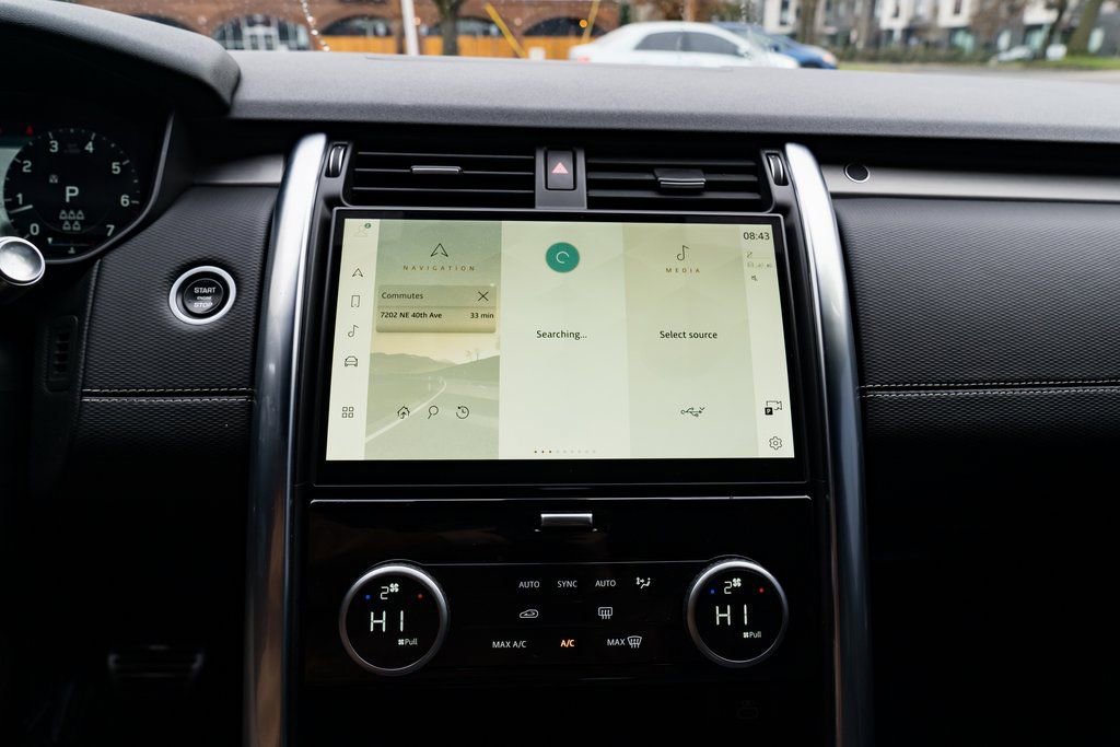 Used 2021 Land Rover Discovery S R-Dynamic image 17