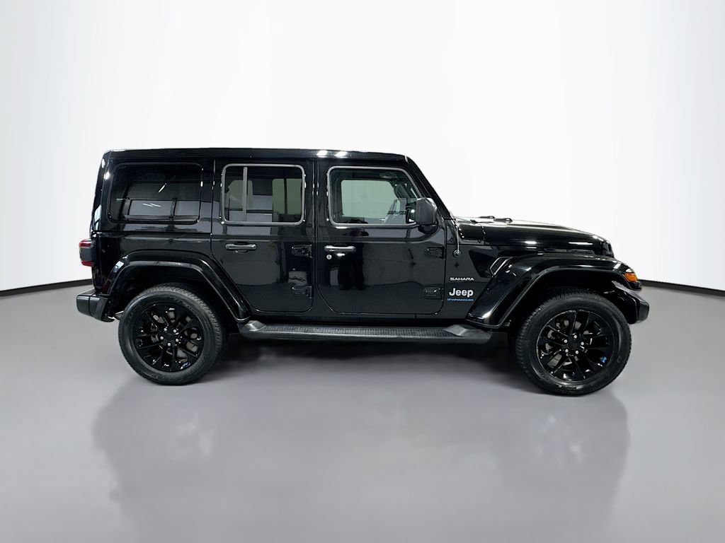Used 2023 Jeep Wrangler Unlimited Sahara w/ Safety Group AWD/4WD image 4