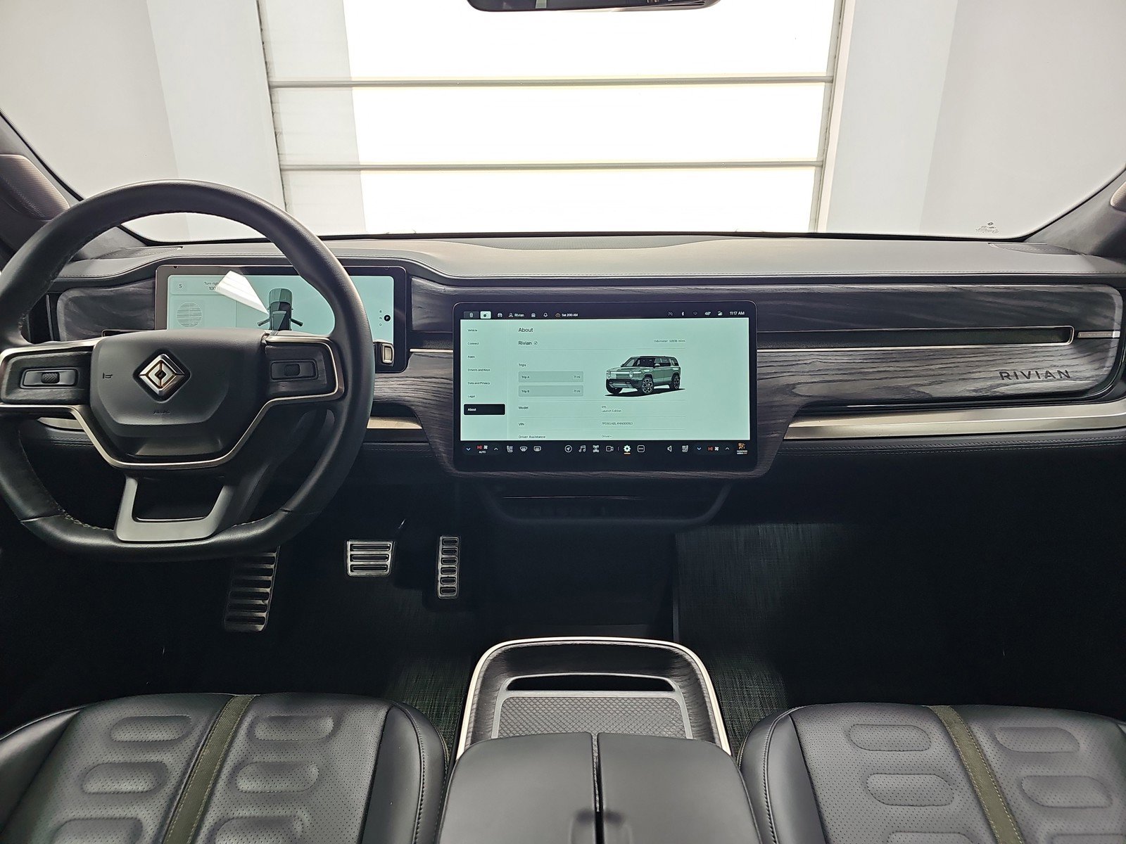 Used 2022 Rivian R1S Launch Edition image 27