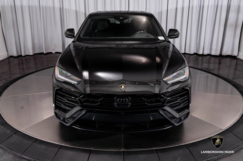 Used 2021 Lamborghini Urus image 4