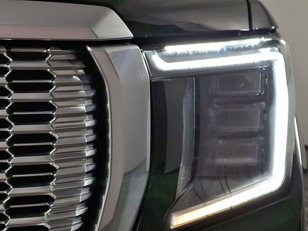 Used 2021 GMC Yukon Denali w/ Denali Ultimate Package image 12