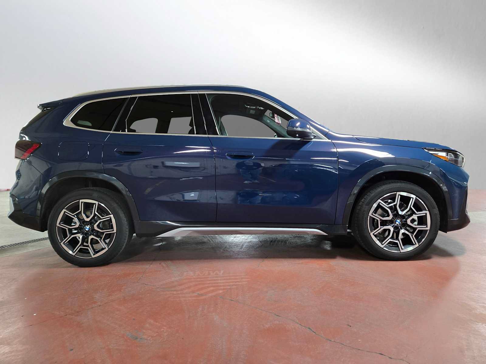 Used 2026 BMW X1 xDrive28i w/ Technology Package AWD/4WD image 2