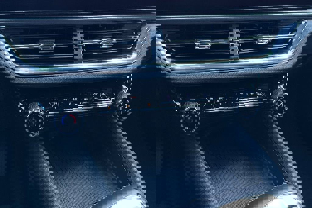 New 2026 Chevrolet Equinox EV LT image 21