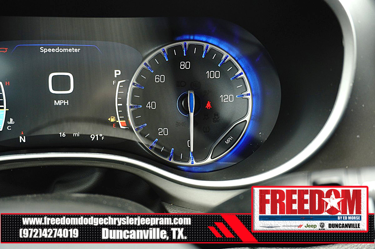 New 2027 Chrysler Pacifica Select FWD image 31